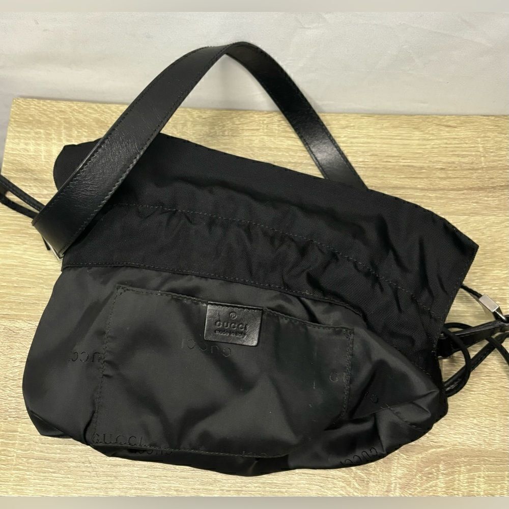 Gucci EUC vintage authenticated black nylon drawstring bucket shoulder bag - Picture 11 of 15